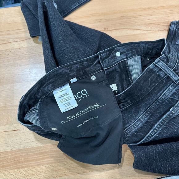Etica Rhea Midrise Straight Crop Jean Smokey Mountain NWT Black Distressed 27 - Picture 10 of 10